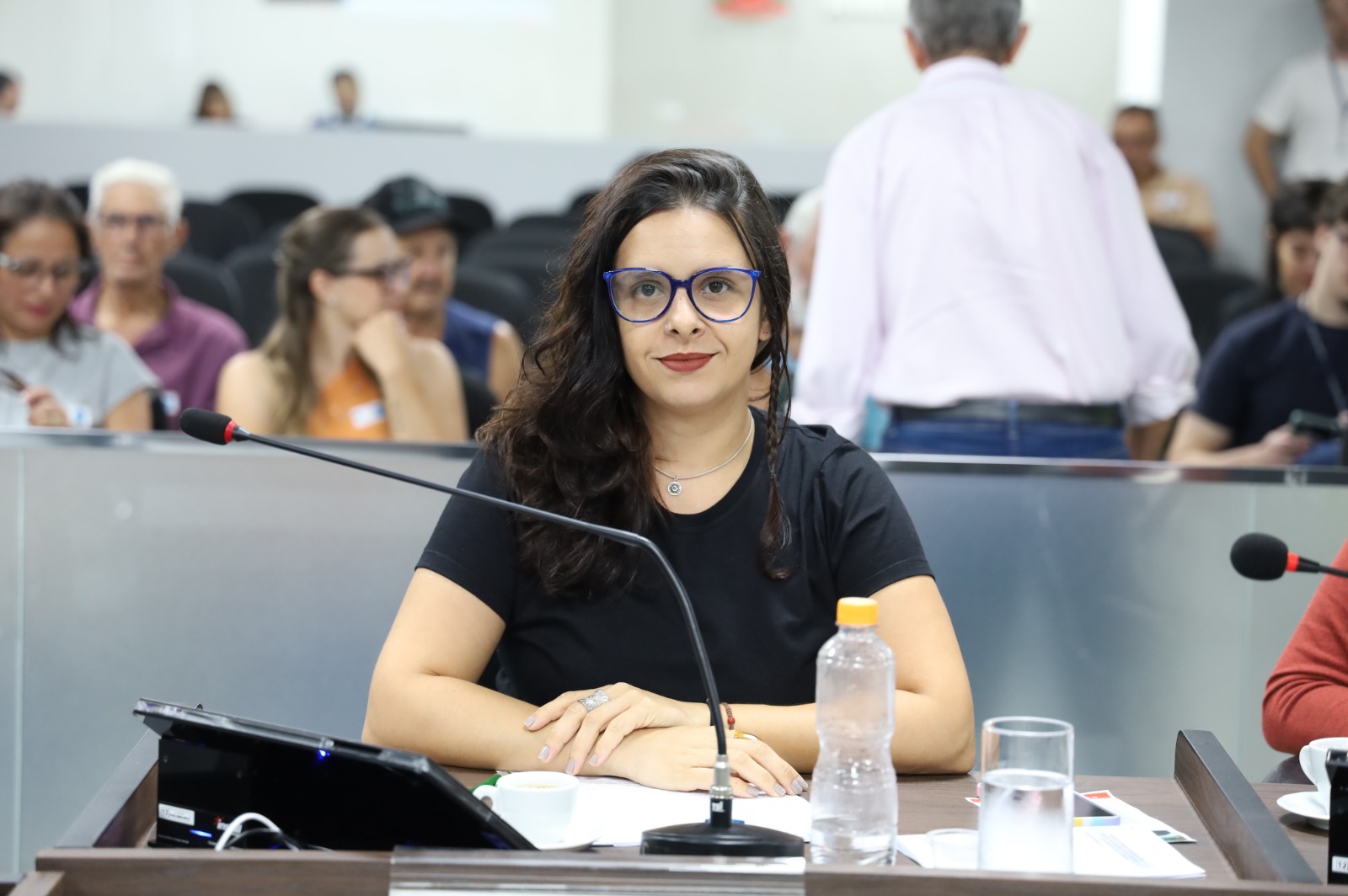 Vereadora propõe divulgação da campanha "Meu Pai Tem Nome" para ampliar acesso ao reconhecimento de paternidade em Americana