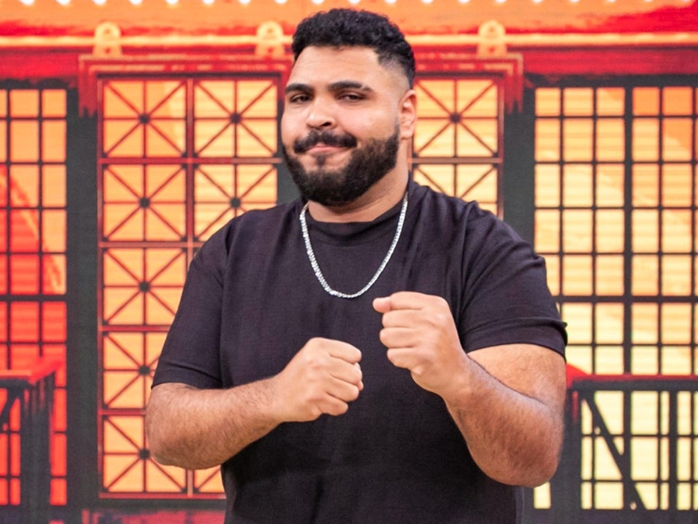 Paulo Vieira fala sobre casamento, filhos e nova fase da vida durante lançamento de série na TV Globo