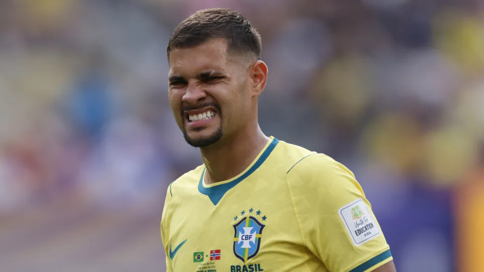 Bruno Guimarães quebra o silêncio após pênalti perdido que eliminou o Brasil da Copa