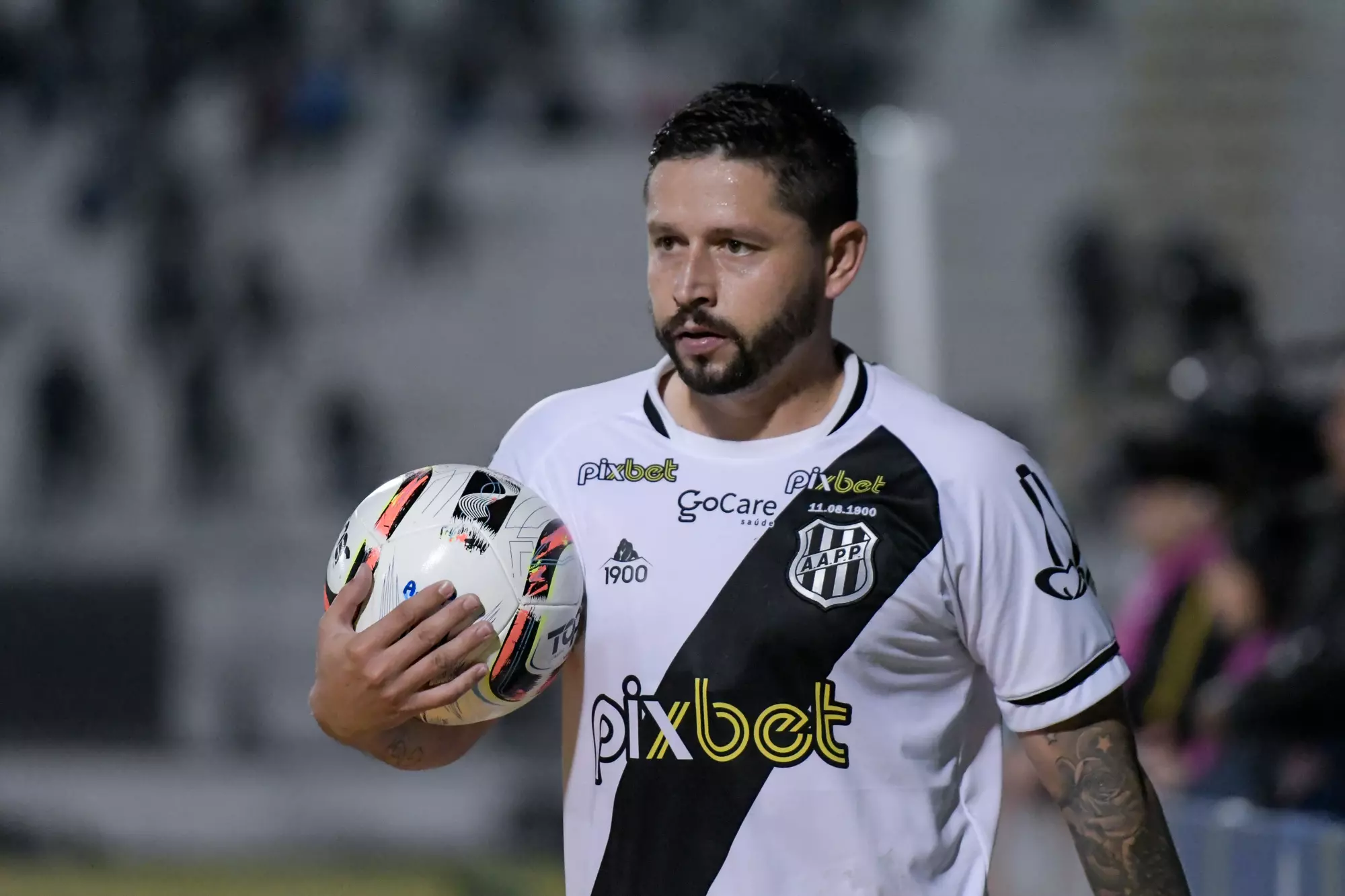 Elvis faz desabafo contra diretoria da Ponte Preta após derrota: "Estão brincando com nossas vidas"