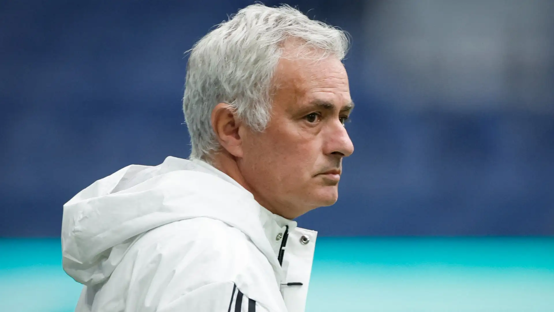 Mourinho inicia trabalhos no Real Madrid antes da pré-temporada e anima torcida com mensagem: "Vamos!"