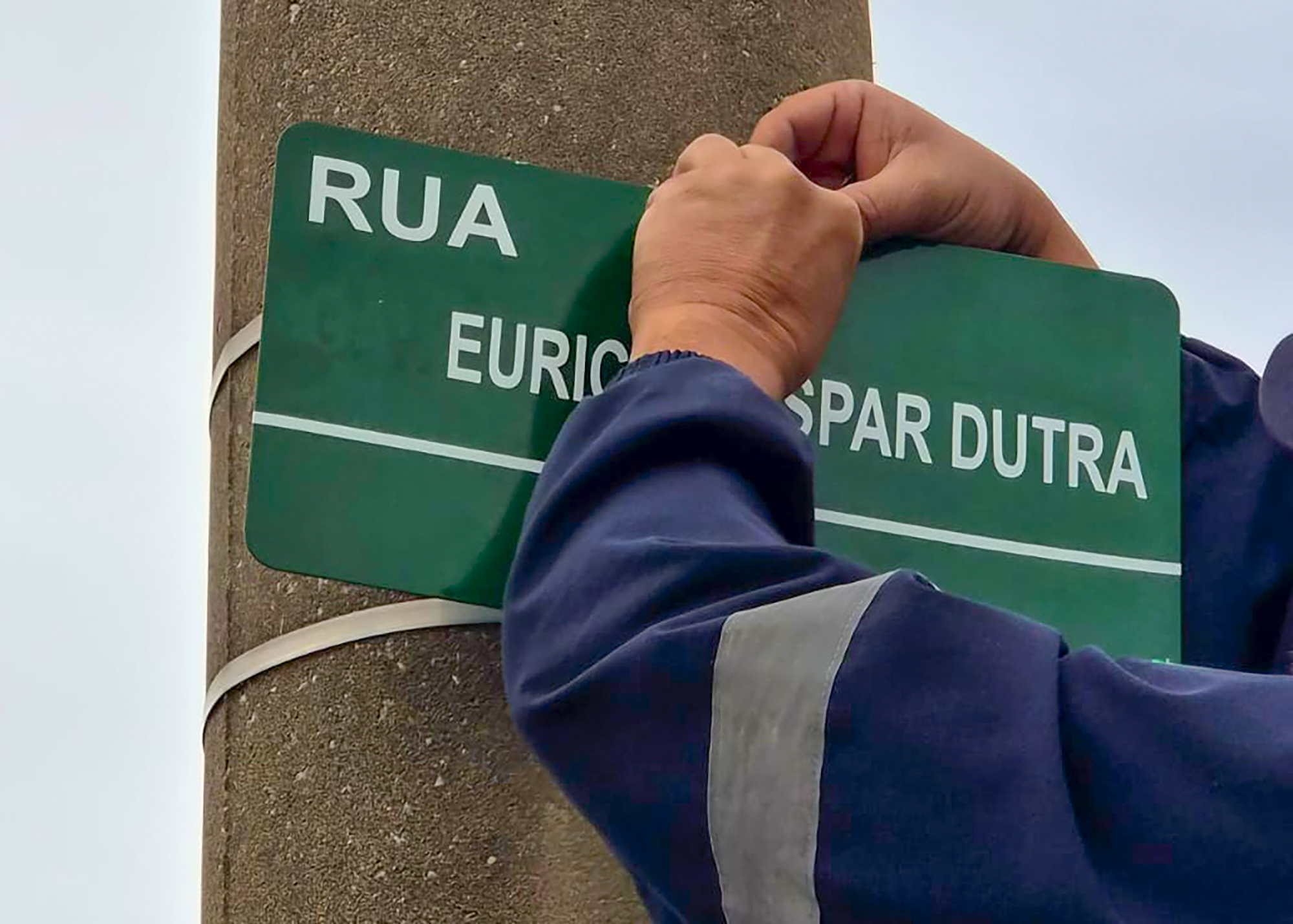Prefeitura de Santa Bárbara troca 1,7 mil placas de identificação de ruas