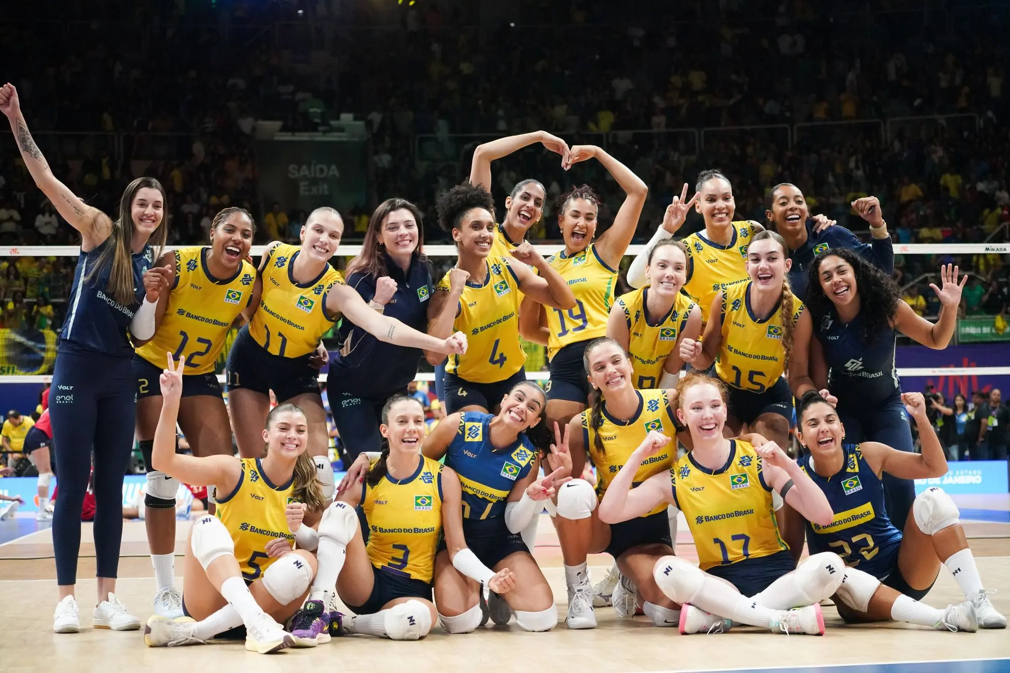 CBV adota regra do COI e restringe participação de mulheres trans no vôlei feminino