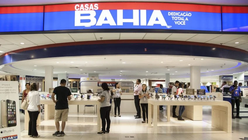 Casas Bahia fecha 298 lojas e pode demitir quase 2 mil funcionários 