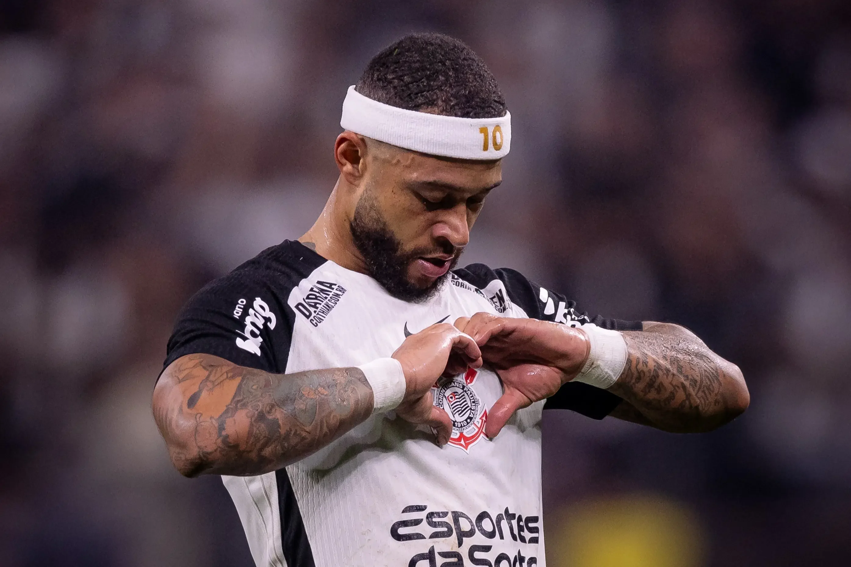 Memphis Depay faz post enigmático após classificação do Corinthians na Libertadores: “Nós dançamos”