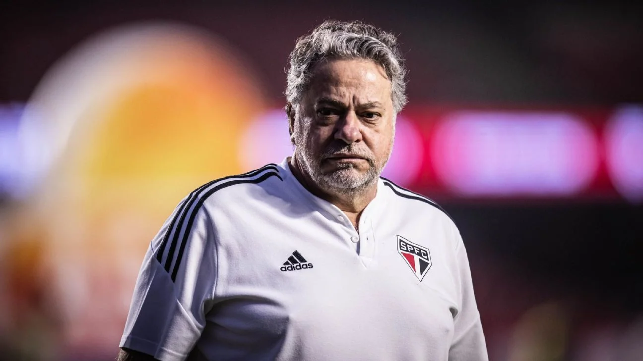 Conselho do São Paulo marca data para votar expulsão de Julio Casares do clube
