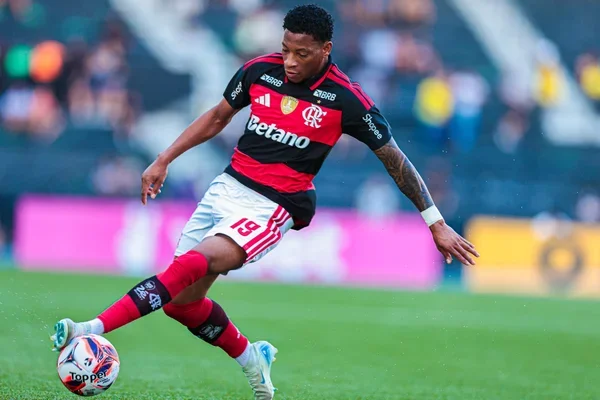 Flamengo vai buscar reparação pelo caso do jogador Plata