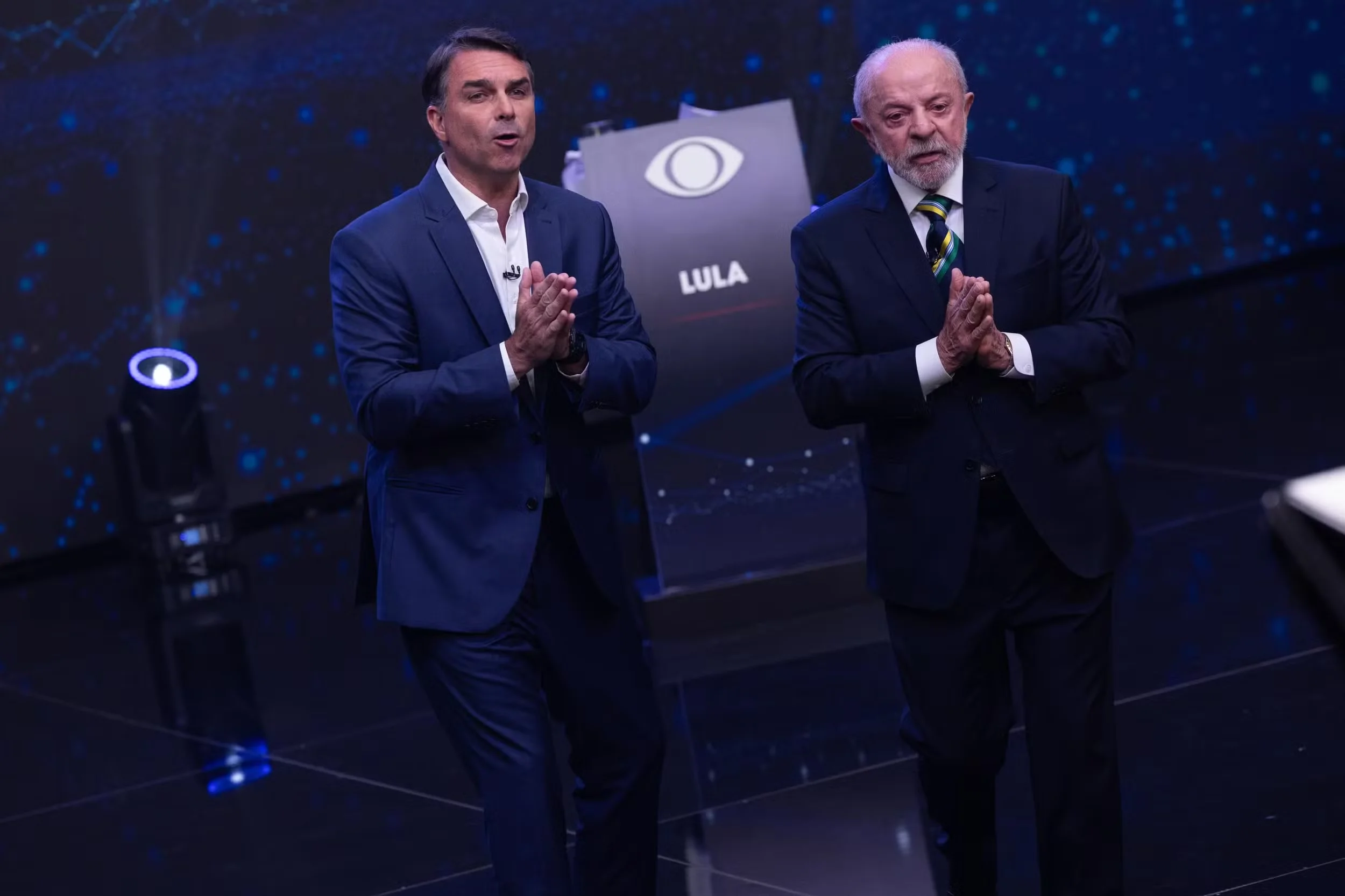Lula e Flávio Bolsonaro trocam acusações e protagonizam debate tenso na Band