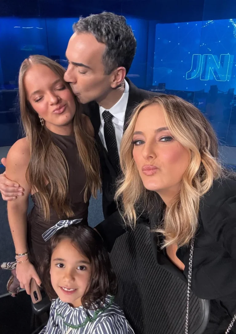 Cesar-Tralli-recebe-a-familia-em-sua-estreia-na-bancada-do-Jornal-Nacional