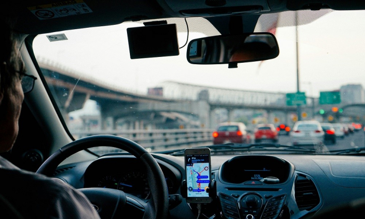 dan-gold-karzusymfra-unsplash-750x450