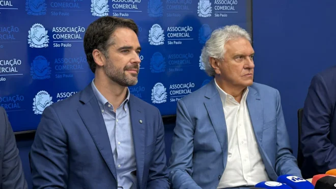 Eduardo-Leite-e-Caiado-e-Kassab-Saida-Ratinho-Jr.-PSD-3-660x372