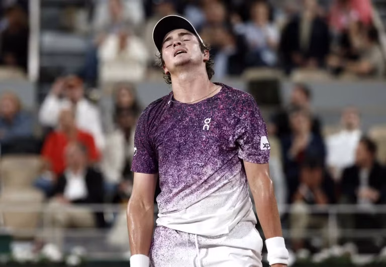 2026-06-02t205404z-1086701917-up1em621m23fh-rtrmadp-3-tennis-frenchopen