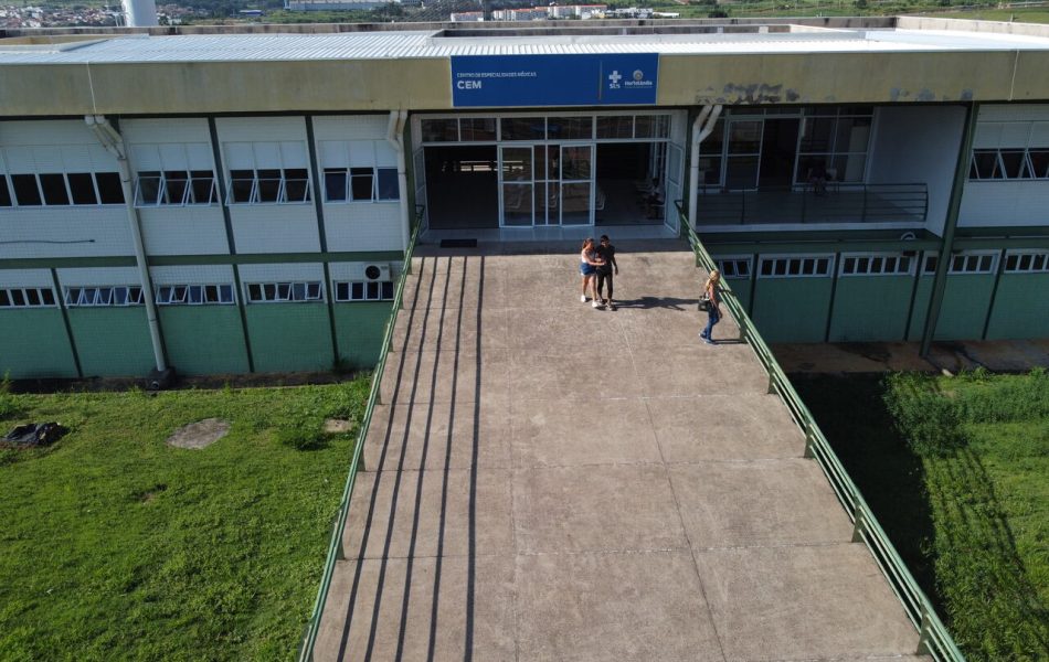 15-05-2025-FACHADA-CEM