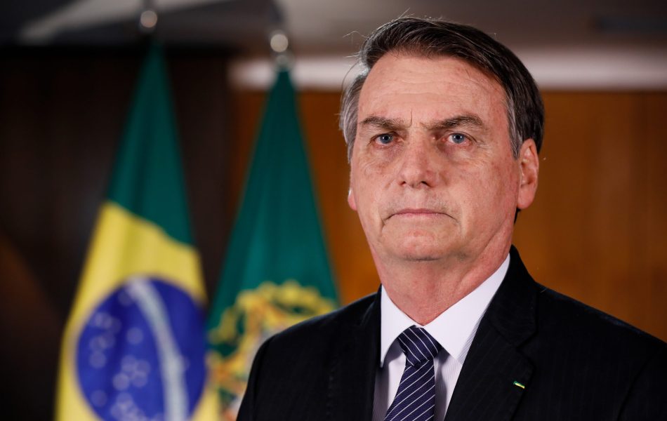Jair_Bolsonaro_em_24_de_abril_de_2019_2-scaled