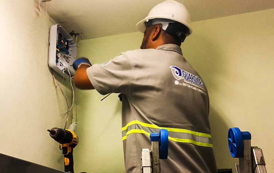 Vigilância nas Escolas 02 - imprensa