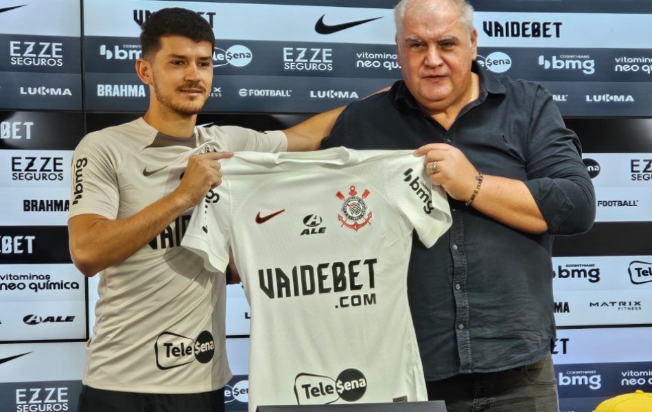 hugo-e-o-novo-lateral-do-corinthians-rv941w