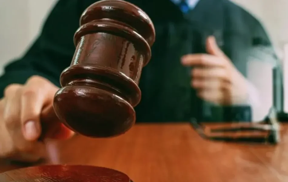 judge-with-gavel-shutterstock