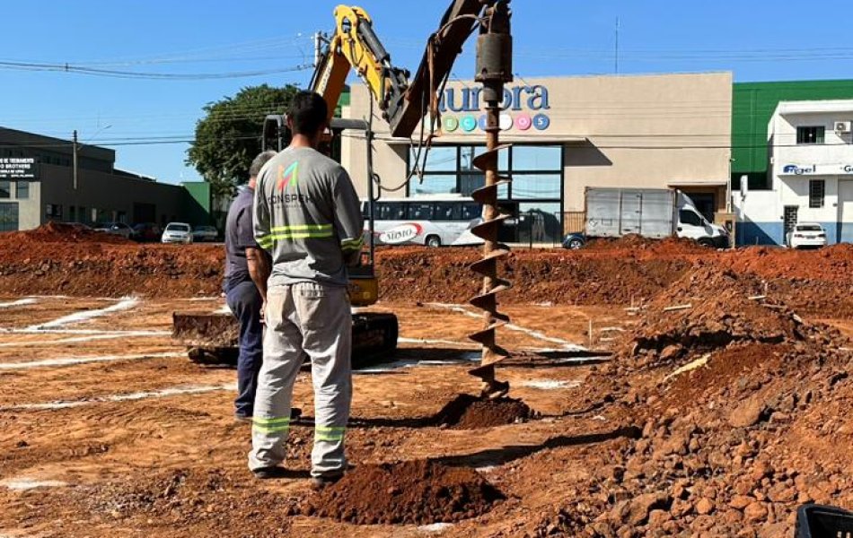 obra um