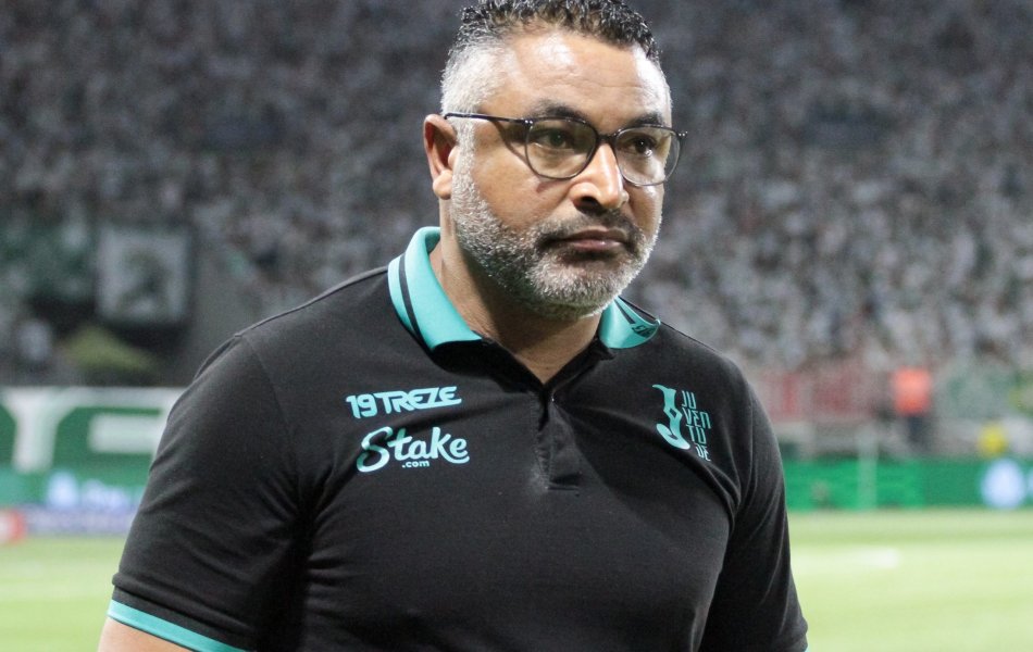 roger-machado-tecnico-do-juventude-no-jogo-contra-o-palmeiras-pelo-brasileirao-1719181358431_v2_4x3