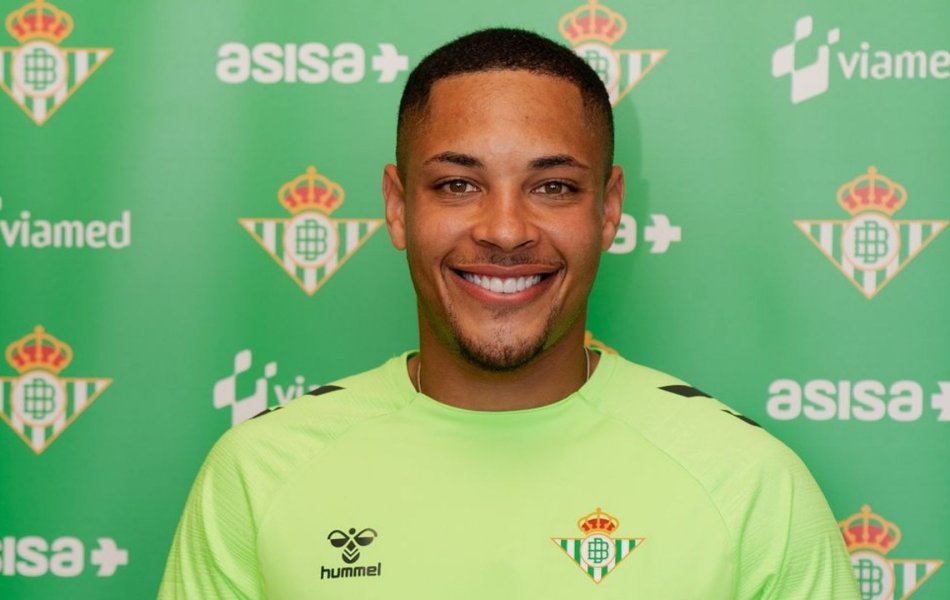 vitor-roque-tenta-repetir-historia-de-brasileiros-no-real-betis